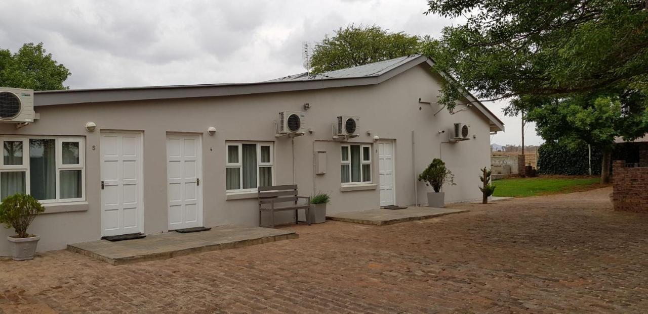 Aloes Guest House 62 On Meintjies Middelburg  Exterior foto